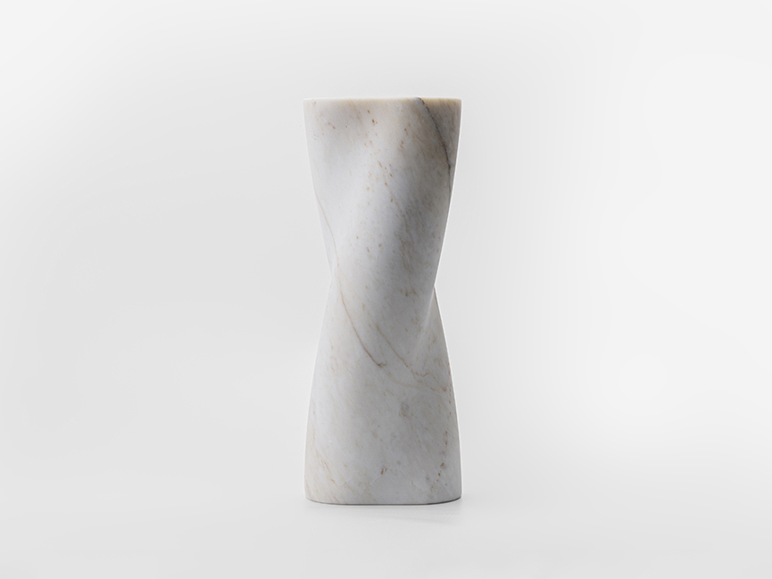 Fingers Crossed Vase Ryosuke Fukusada